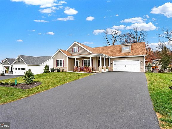 3rd image of 3628 Cascades Dr