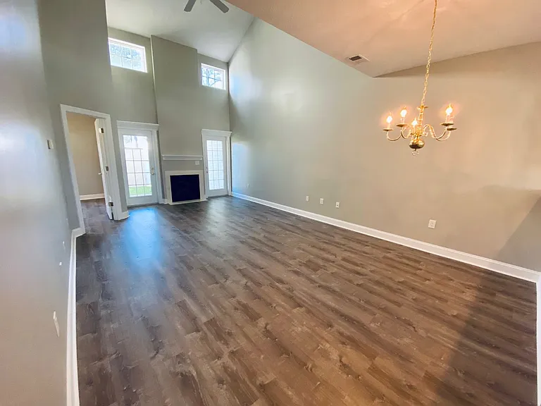 Living room_04022022