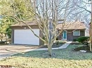 1566 Huntington View Dr, Ballwin, MO 63021