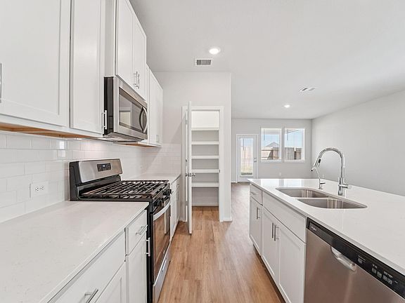 5th image of 5708 Adamite Way