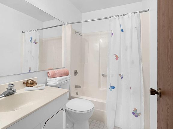 5th image of 7000 Newport Dr Unit 2