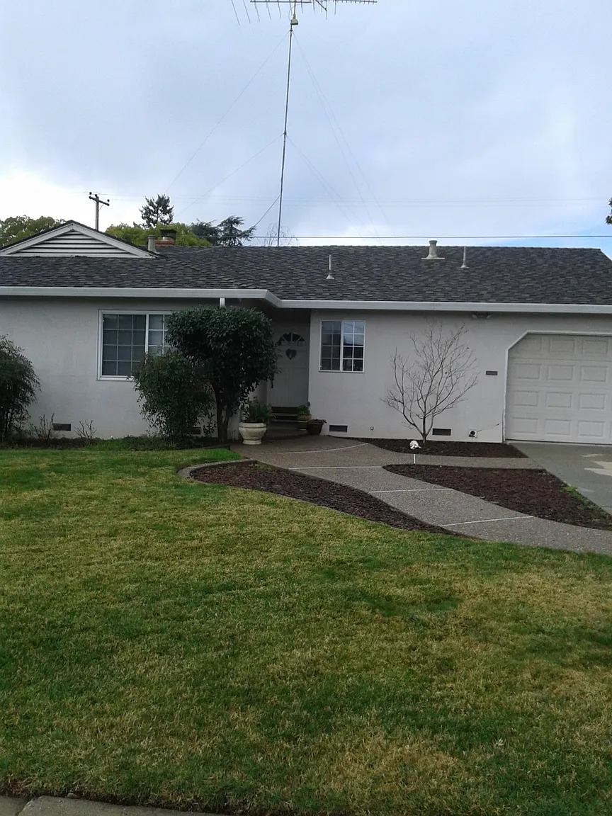 2641 Thrasher Ln photo 1