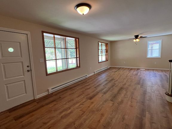 5th image of 3023 S Main St