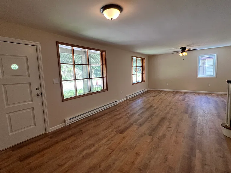 3023 S Main St — Photo 5