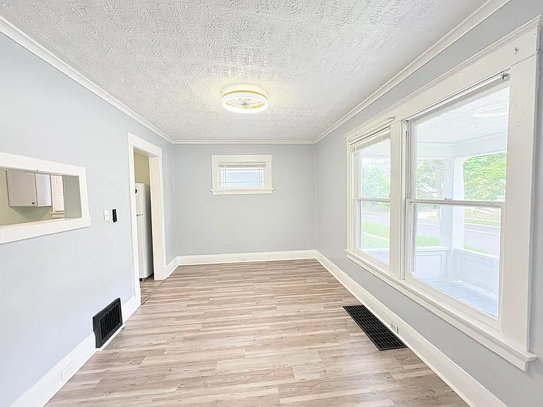 2324 Upton Ave — Photo 6