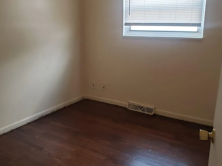 5351 Hipp St — Photo 11