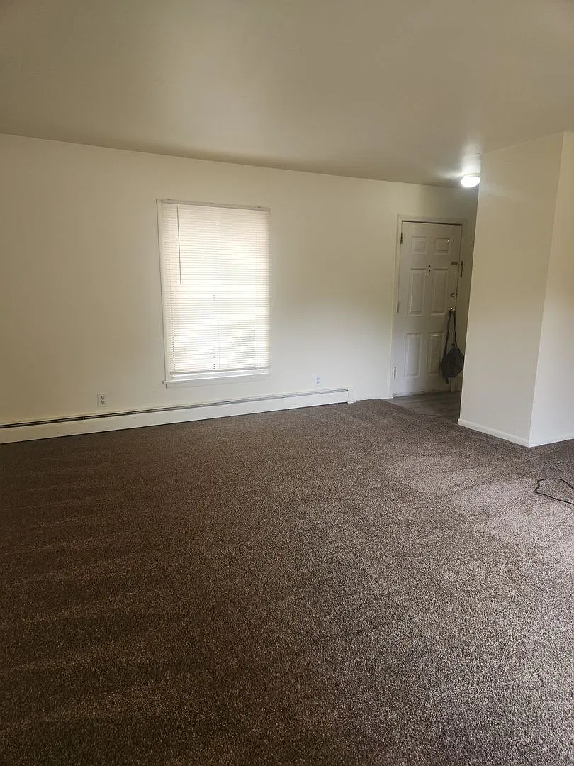 Mulford Park Apartments — Photo 2