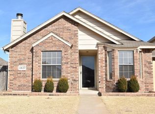 1427 SW 24th St, Moore, OK 73170
