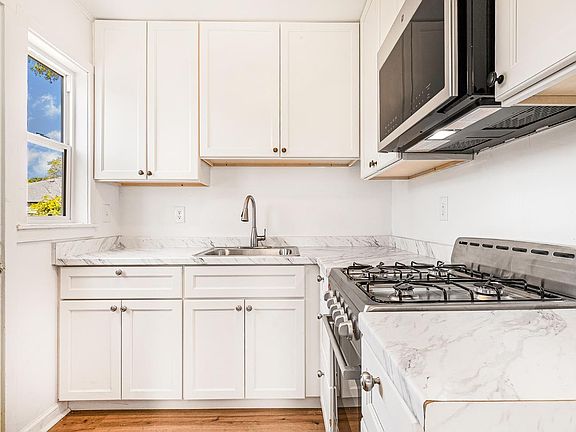 5th image of 182 - 186 Torzelli Lane