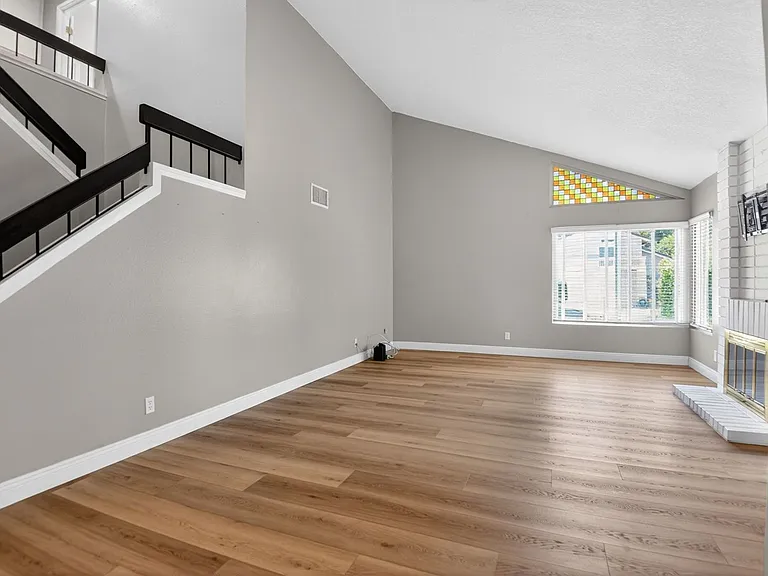 2173 Arbor Cir — Photo 4