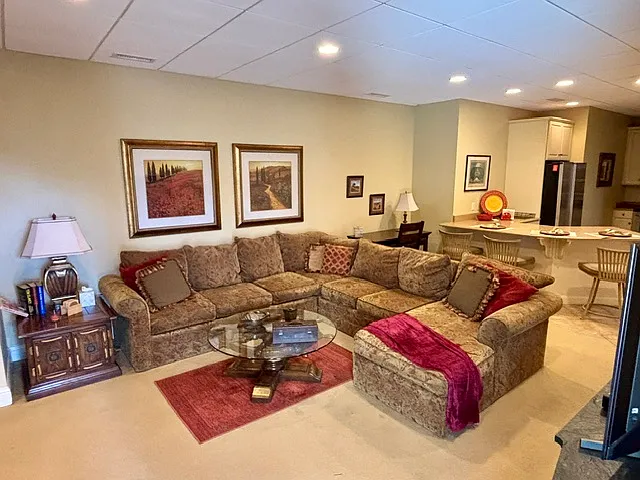 7540 Glastonbury Rd #2-1 — Photo 5