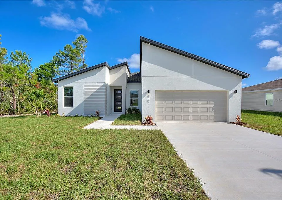 205 Hyacinth Ct