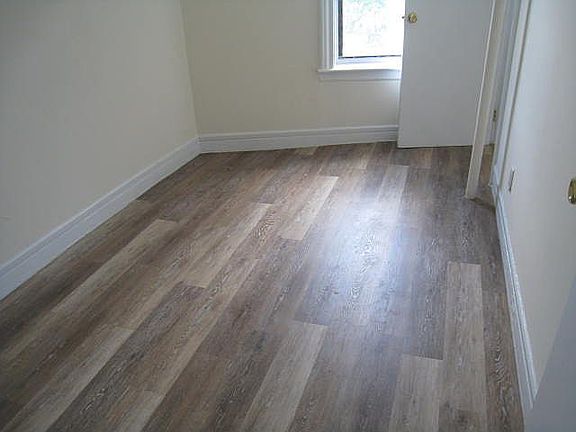 4th image of 40-16 Astoria Blvd S #2
