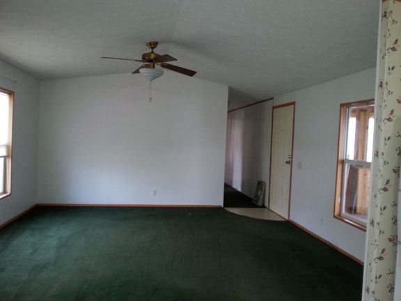 Living Room approx 15x15