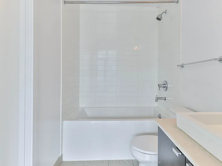 105 The Queensway #2516 — Photo 15