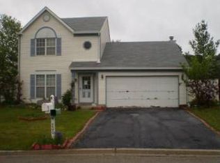 200 Evergreen Ct, Round Lake Beach, IL