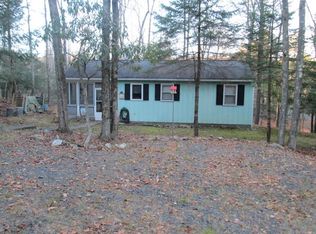 142 Pine Tree Dr, Cresco, PA 18326