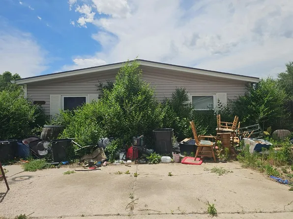 989 Desert Cir, Fountain, CO 80817