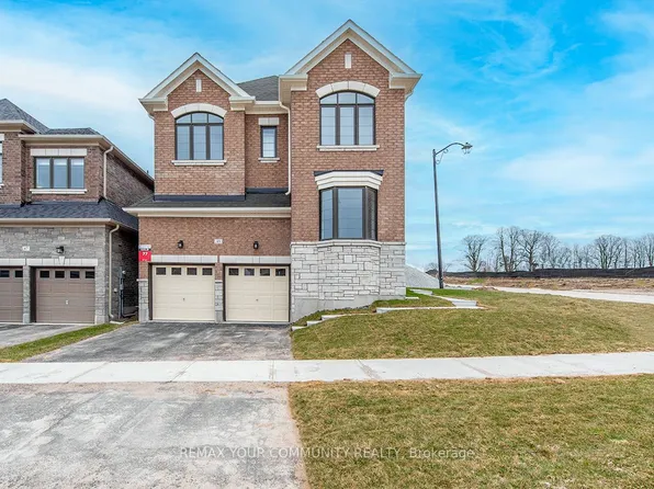 49 Periwinkle Rd, Springwater, ON L9X 2C8