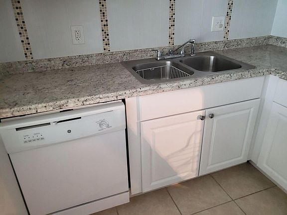 4th image of 3624 Alder Dr APT B1