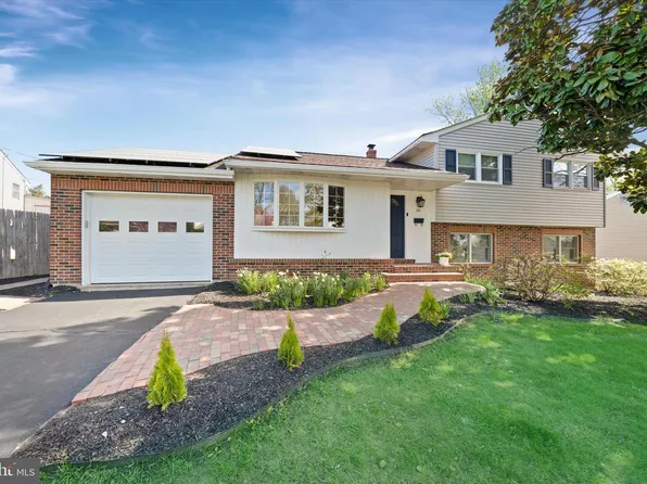 26 Burns Rd, Claymont, DE 19703