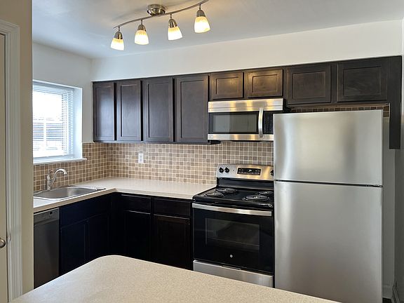3rd image of 400 W Crestwood Dr #1104-A4