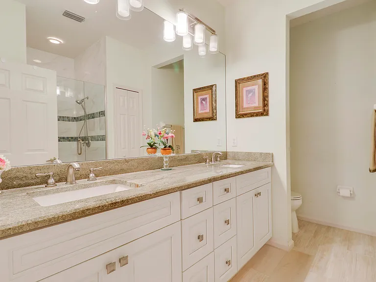 9222 Wentworth Ln — Photo 22