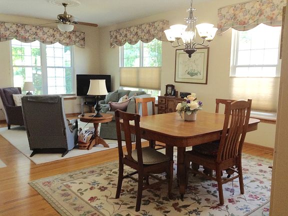 5th image of 1723 Augusta Ln