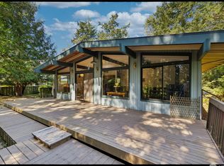 639 Hoonah Pl, La Conner, WA 98257