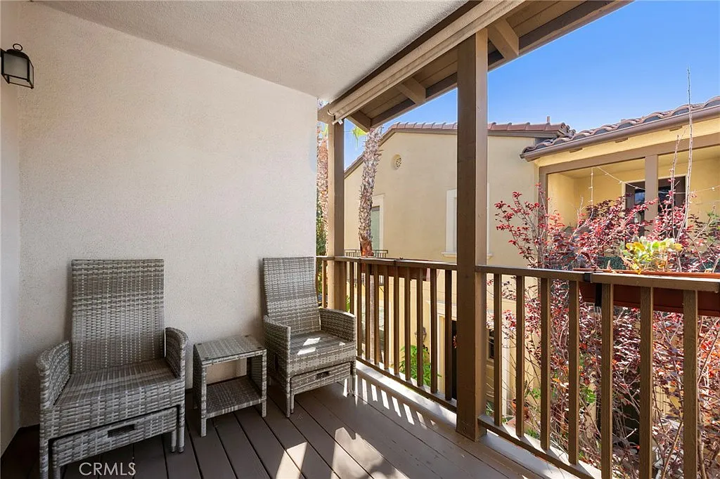 2 bed, 1064 sqft, $3,300 — Photo 2