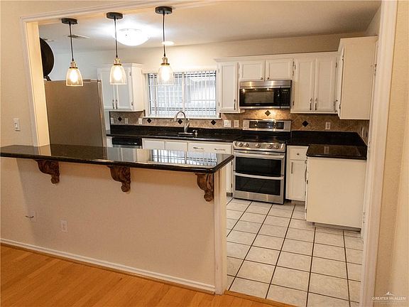 4th image of 804 Palacios Dr