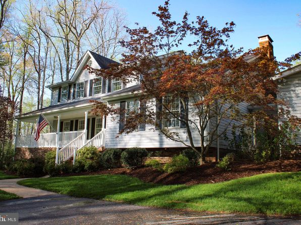 6855 Maxwell Dr, Hughesville, MD 20637