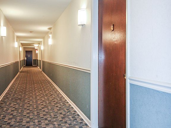 2nd image of 3 Oak Creek Dr APT 3410