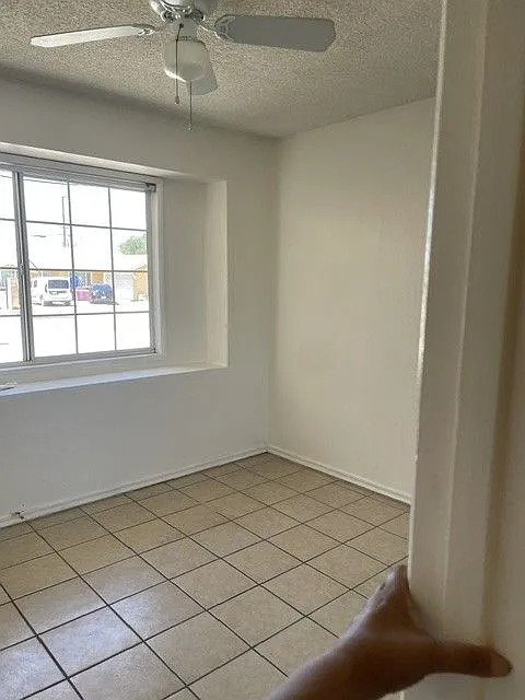 3 bed, 1.5 bath, 1022 sqft, $2,500 — Photo 4
