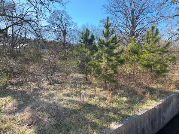 1201 Carline Rd, Rossville, GA 30741