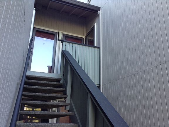 3rd image of 1126 Cherry Ave APT 116