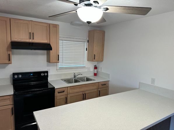 570 Bridge St APT 2
