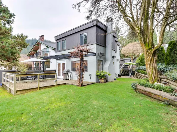 6590 Nelson Ave, West Vancouver, BC V7W 2A9