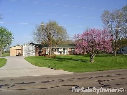 Front view
						:
						facing the east