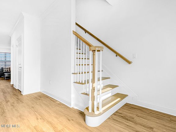 5th image of 221 Brighton Avenue #202