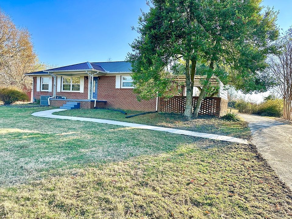 1st image of 63 Rollins Ln
