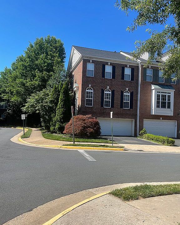 1st image of 8811 Royal Doulton Ln