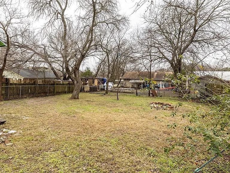 2325 Bendridge Trl — Photo 22
