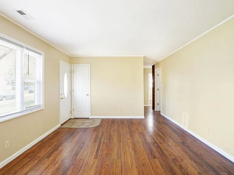 1436 E Lynn Dr — Photo 4