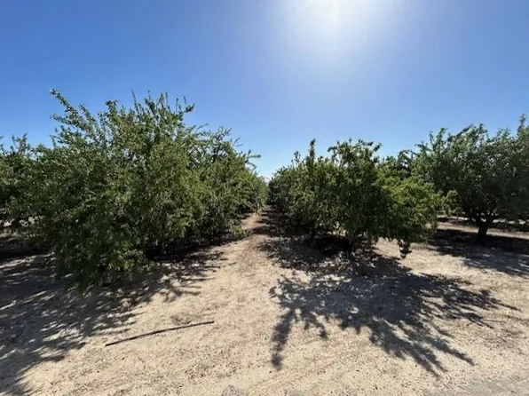 2740 E Overholser Ave, Fresno, CA 93725