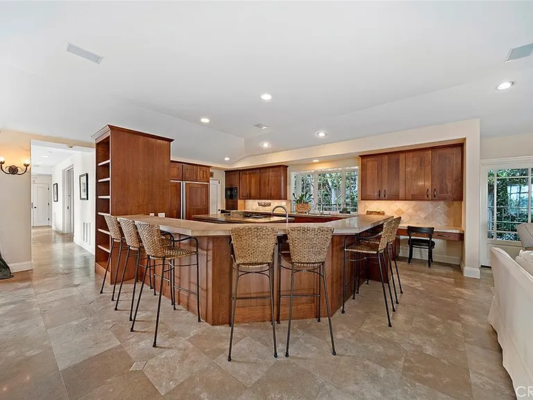 839 Emerald Bay — Photo 10