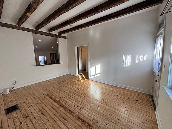 3rd image of 40 E Hoster St