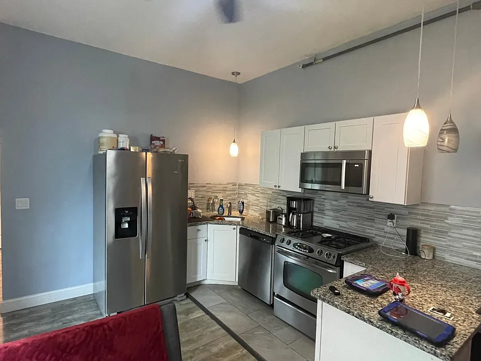 6 Windsor St #1