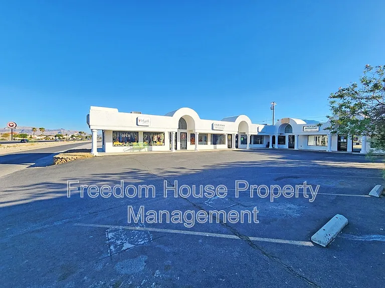 311 S Frontage Rd #104 — Photo 3