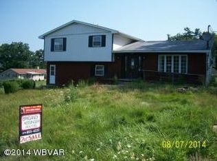 15 Fleming Ave, Lock Haven, PA 17745